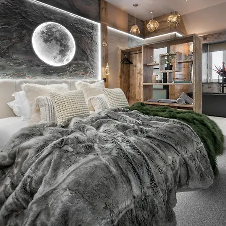 Coronation Cottages, Modernised 200-year-old District Getaway For Two * Lindale
