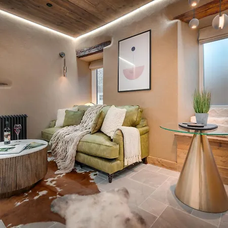 Σπίτι διακοπών Coronation Cottages, Modernised 200-year-old District Getaway For Two - Ridgestone *